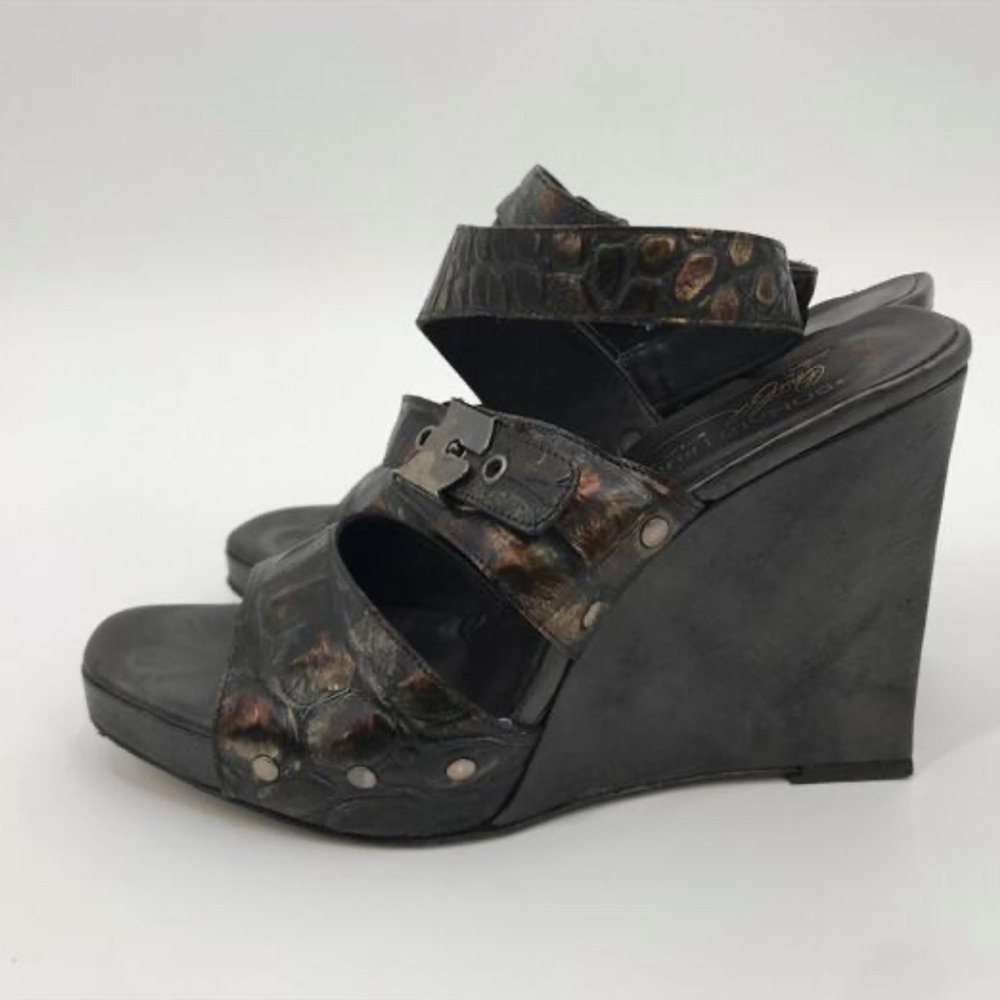 Donald J. Pliner ILIA Crocodile Embossed Leather Studded Wedge Sandal Size 6.5